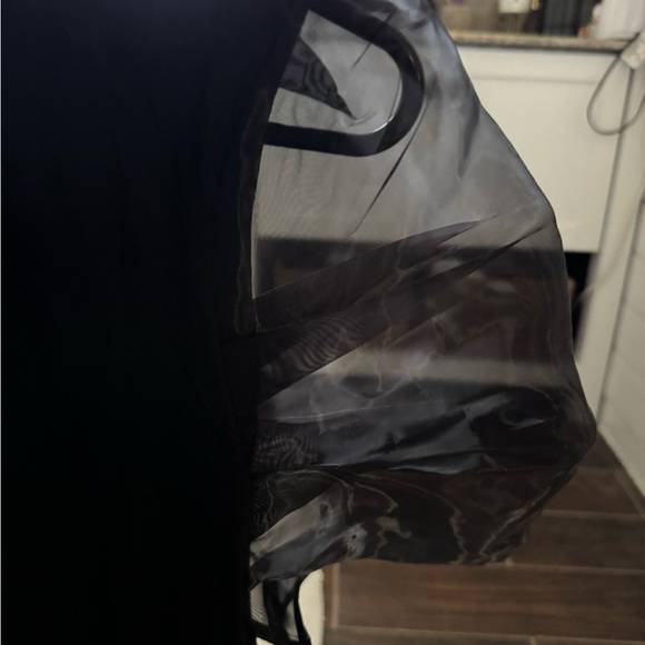 Black Fitted Sheer Puff Tulle Sleeve Darby Blouse Small - Picture 10 of 10